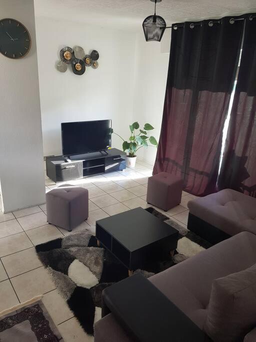 Superbe Appartement En Residence Prive Avec Un Parking Prive Scionzier ภายนอก รูปภาพ